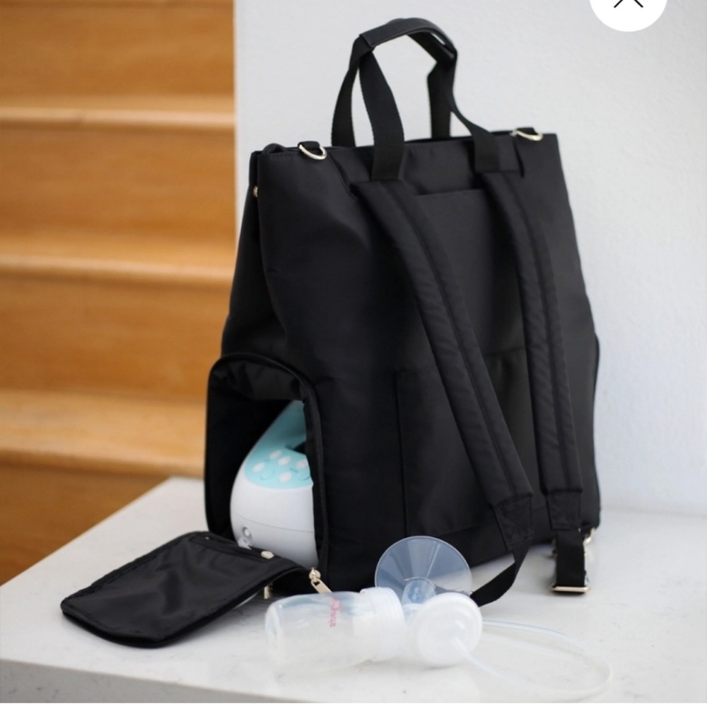 Beis The Pumping Backpack in Black